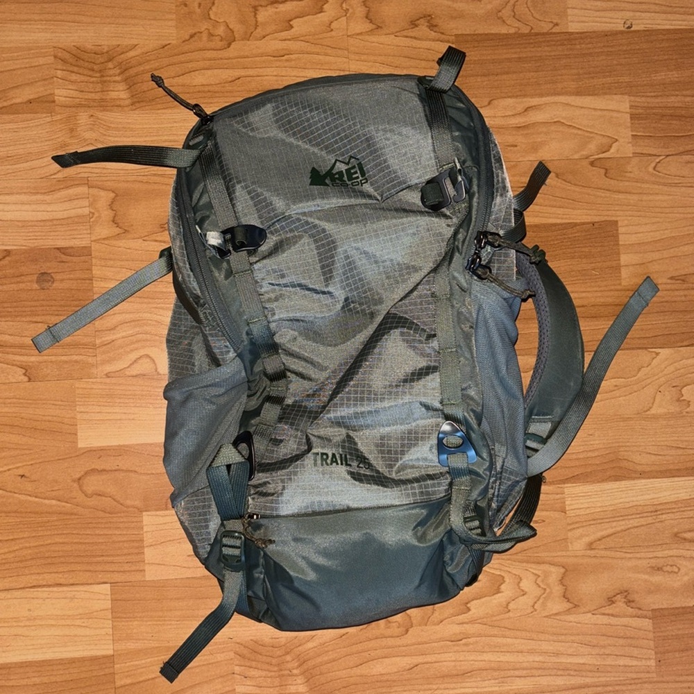 REI Trail 25 Women’s Green Hiking Backpack